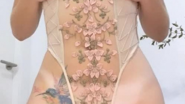 Guys who prefer thick whores