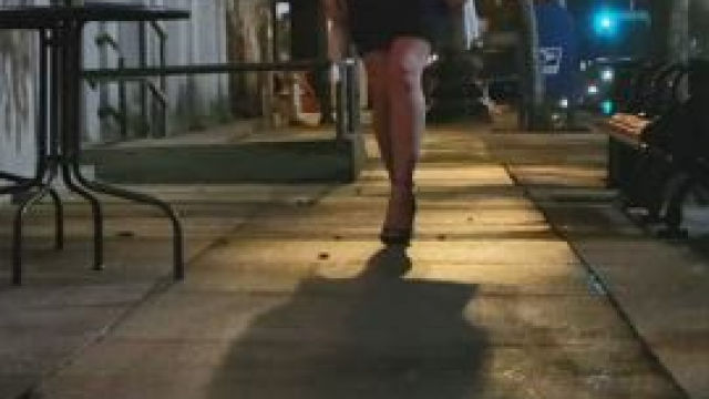 I'm to sexy for my dress [gif]