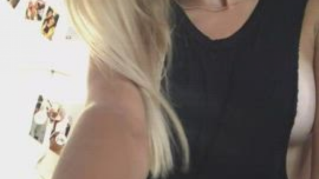 19 y/o Blonde Naughty Woman Custom videos & pictures