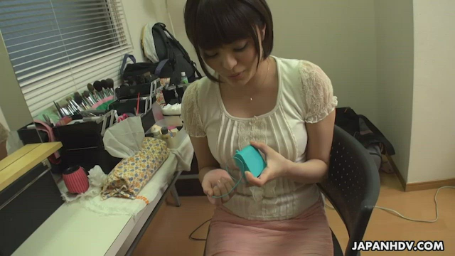 Mirai Aoyama shows off her penis sucking skills while using a vibrator