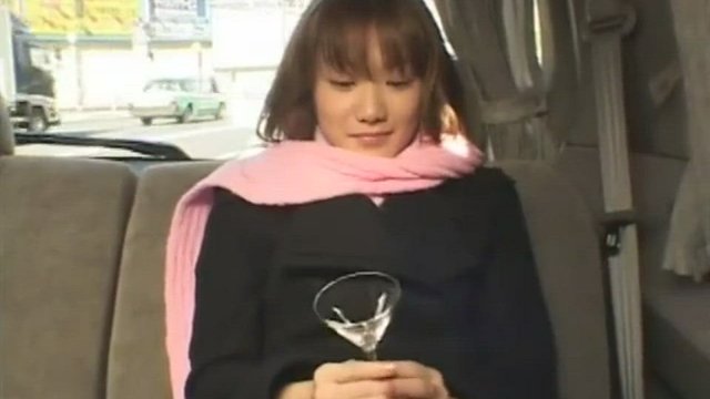 [/r/JapaneseGokkun] Slut swallows multiple loads