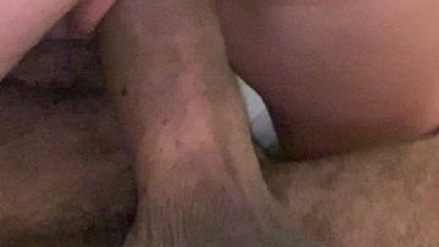 Sliding and stretching his bbw dick in in me ????