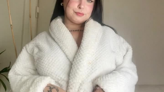 who's a good boy? you are, when you're on your knees worshipping my goth lady bo