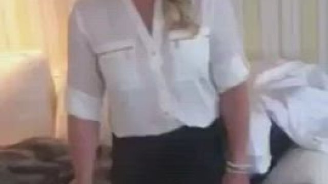 What a good lady has to do when she gets home