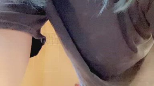 showing off my pussy <3