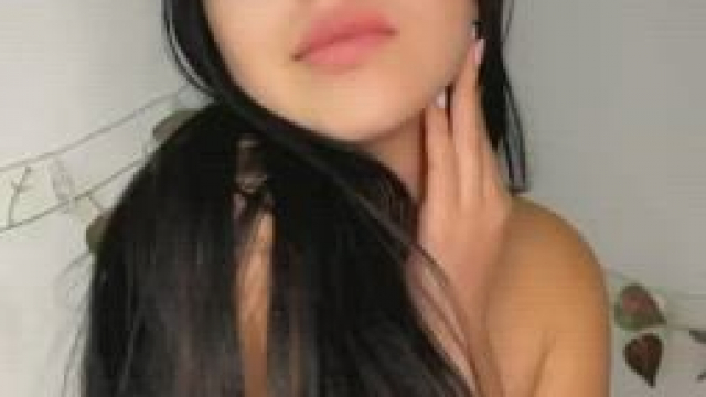 I just wanna be your bang girl