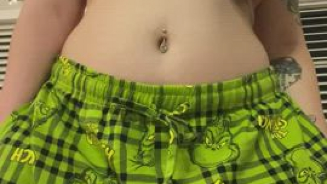 Huge Titty Grinch Gf (oc)