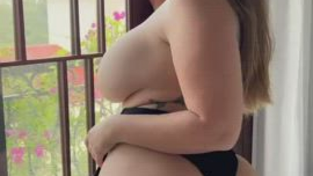 Could you handle banging a real housewife with this much thickness you met on Vacatio