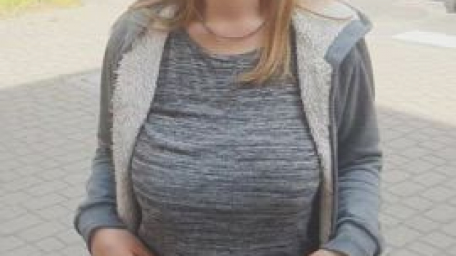 Nothing like standing in the middle of an intersection and showing off your huge