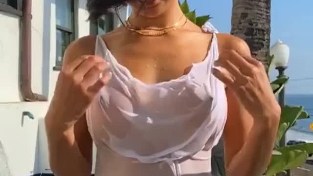 Who Love This Pretty Chick ? ( Her Leeked Content In Comments )