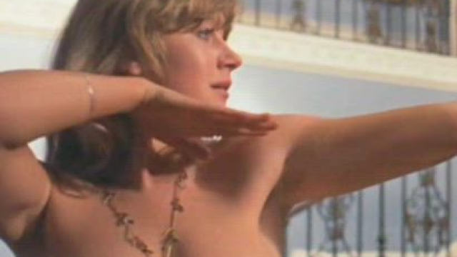 Helen Mirren - Nice display of plot in 'Savage Messiah'