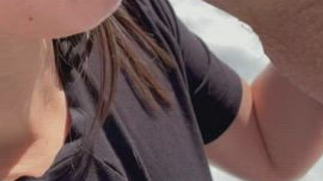 A snowy bj on the hike