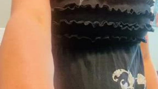 Mom forgot to wear her bra and panties. Again.