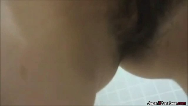 Amat Japanese Girl Sucking Penis In A Public Washroom