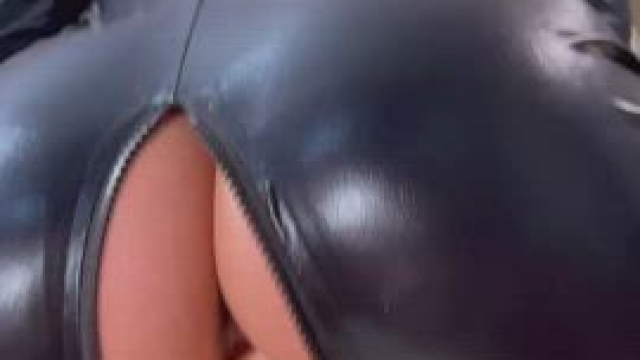 I want to cum with a real cock