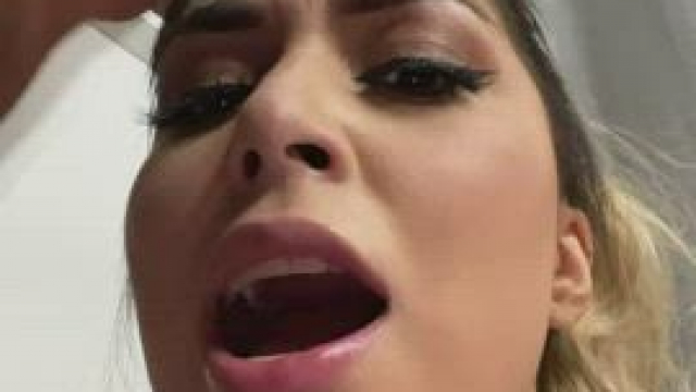 Makes me so horny when a dude cums on my face also knowing everyone else is cummi