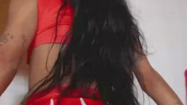 I hope my fat body can turn you on