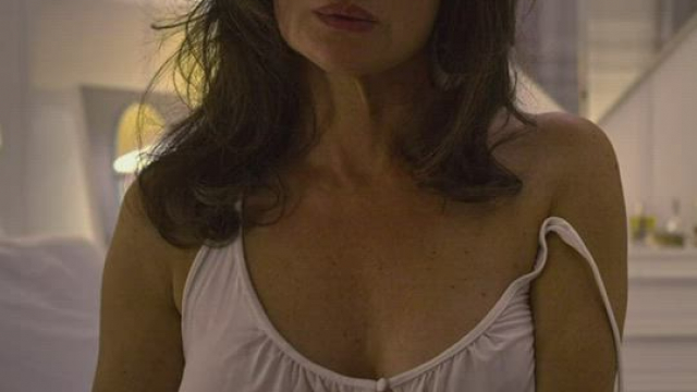 Luisa Ranieri - Mature Plot In 'The Hand Of God (2021)'