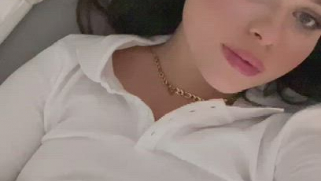 If even 4 buddies see my 18y/o ass, I’ll celebrate and screw myself