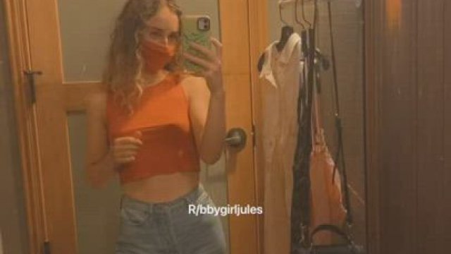 I need someone to have fun with me in the dressing room … I always get so horny!