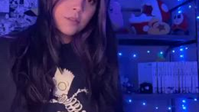 Any pussy eaters here that also love my thick body type?