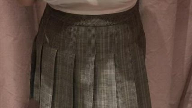 Come play with me in the change room, dad