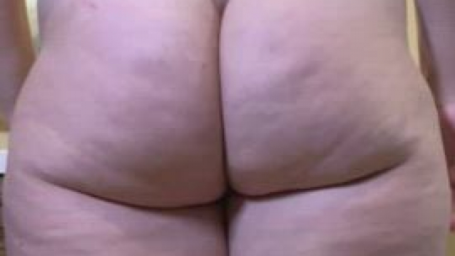 Does my cellulite make your penis hard