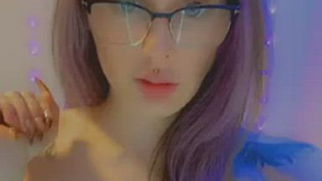 If any Redditers like my vag I’ll celebrate by masturbating.