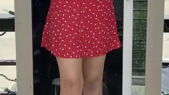 Hot Teen Lady In Short Dress Nasty Upskirt