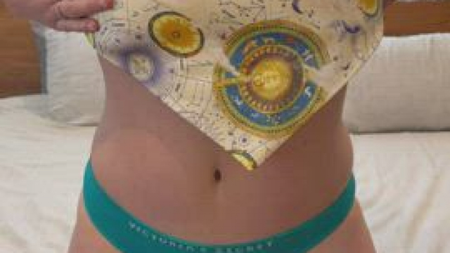 Did my top do a good job of hiding my huge titties?