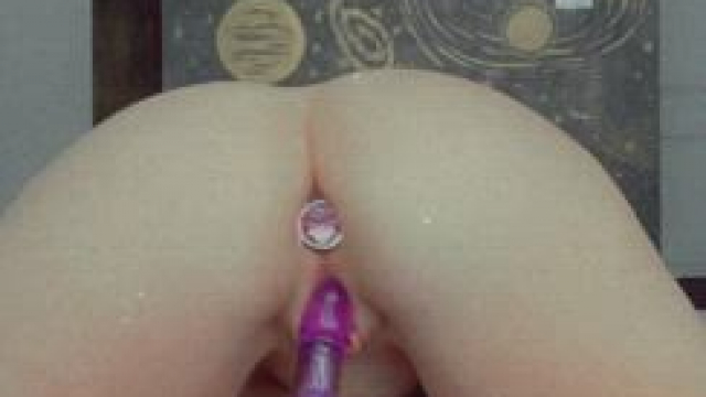 My pussy is so tight when I wear a plug that not even my sextoy can fit in