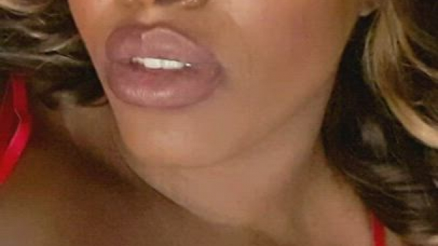 You call them lips I call them penis pillows!