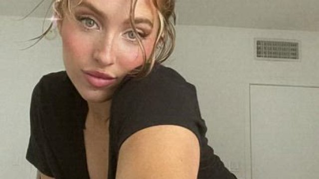 When Im your gf I get to do this all day for you