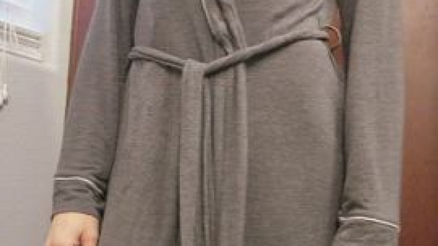 Just a 36 y/o married mother of 3.