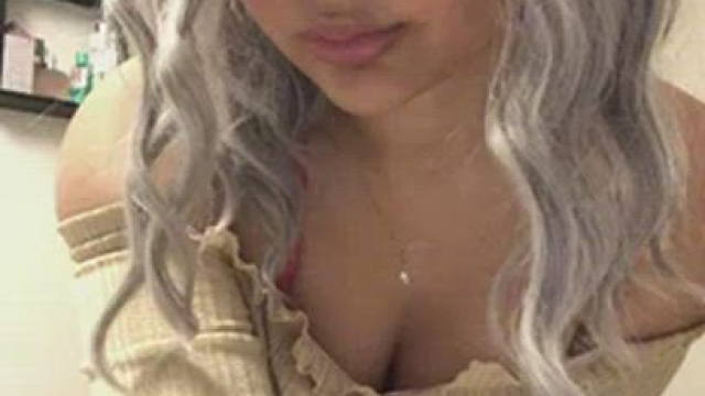 5ft 18yo Asian Young girl Smash or Pass