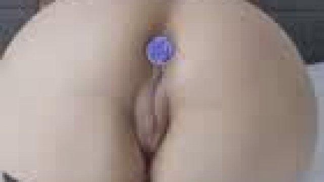 Put in my flower plug :3 i'd prefer if it was your penis though.....