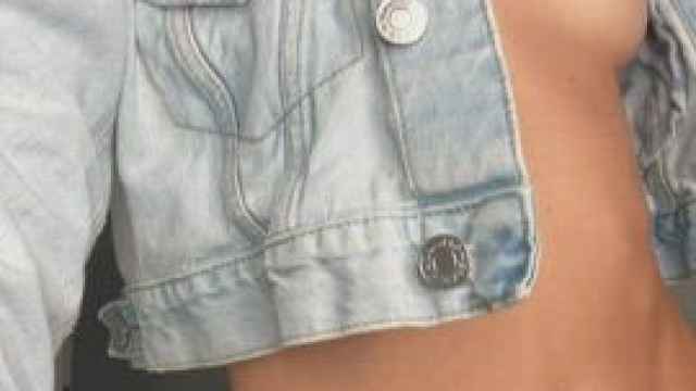 Does my slight body make u hard?