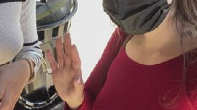 2 whores [f]lashing is better than 1