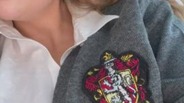 20 points to gryffindor if you eat vag