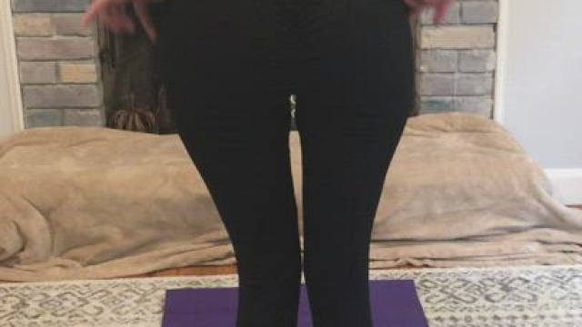 Is my Mature Butt Cuter with leggings on or off