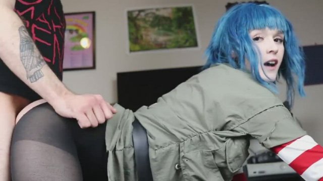 Ramona Flowers Cosplayer dripping wet cum from vag