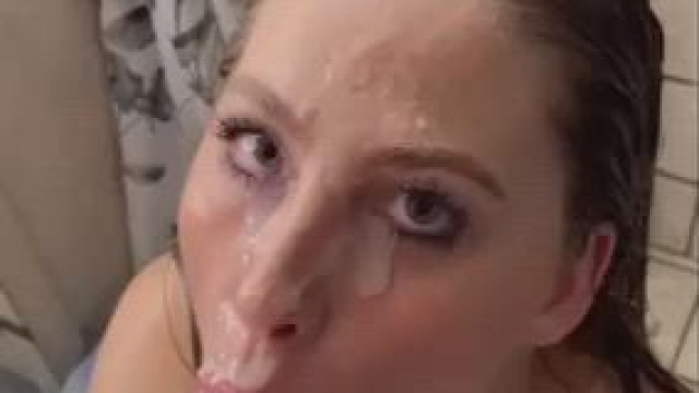 shower facial for my sexy brunette stepsister ????????