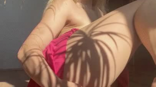 Such a perfect day to bang my little hole