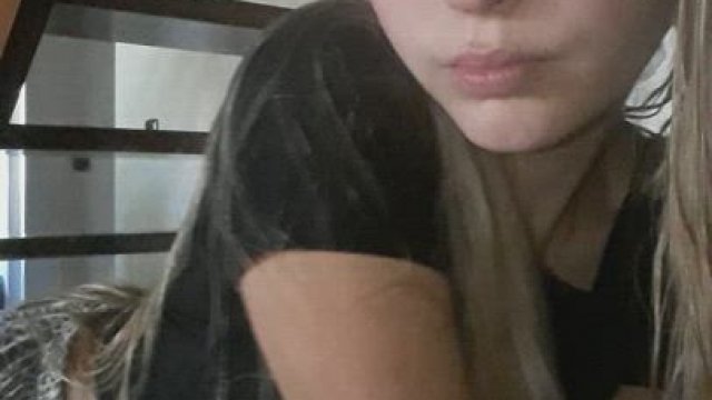 18 year old blonde almost all day online guaranteed fun