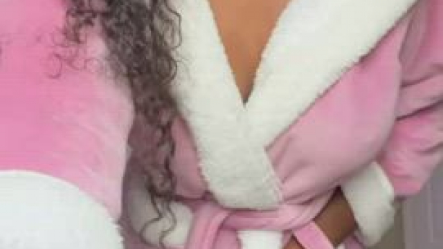 A smile and huge tits to make your day brighter