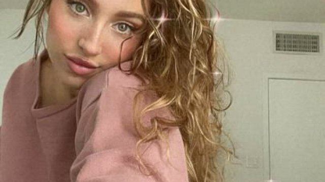 Young girl Silky Throat No Gag Reflex Huge Booty Anal