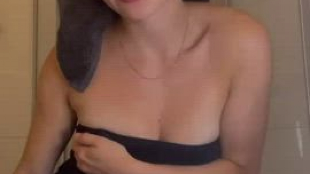 Would anyone lick my pussy post showering? (OC) (f)