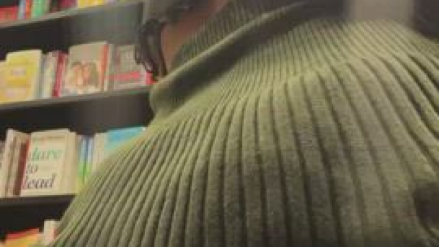 you can play with my cunt while I look for this book ???? [GIF]