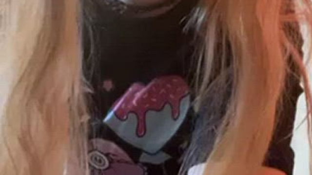 Any older buddies into curvy British teens? :)