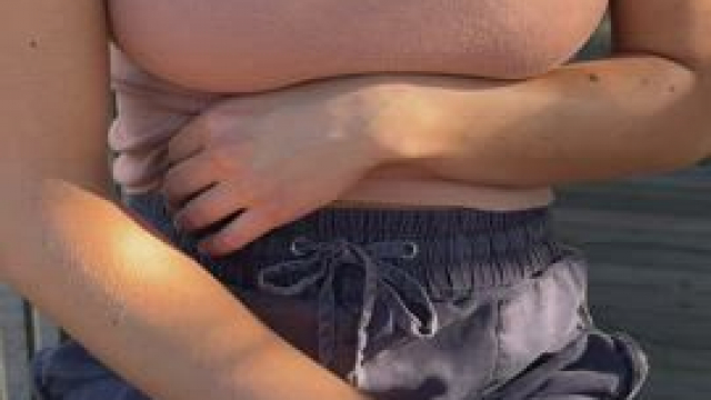 Flashing your tits is a compliment to the chef (or the buddy pouring your wine) [G